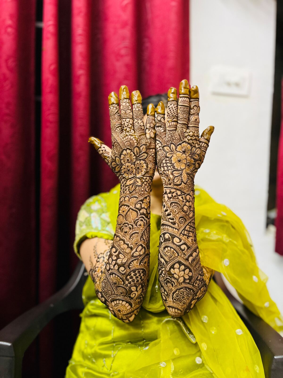 Engagement mehndi design Lucknow