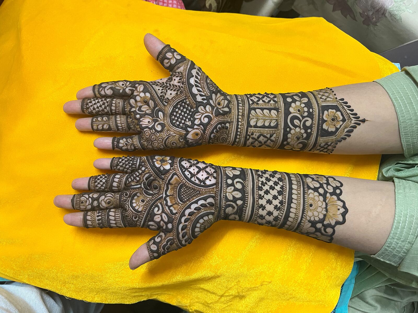 Dense floral mehndi design